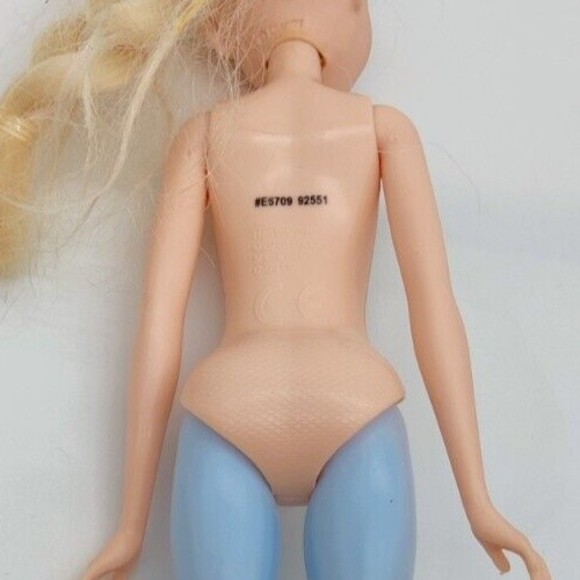Disney Princess Hasbro FROZEN 2 Elsa Doll Nude Barbie Toy Blue Legs 2018 #E709 - Picture 5 of 7